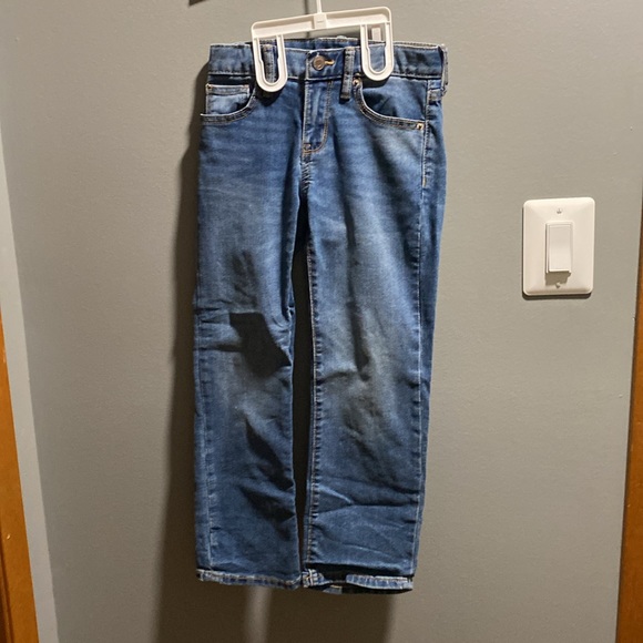 “WORN ONCE” GIRLS JEANS SIZE 7! IN GREAT CONDITION. SMOKE FREE HOME! - Picture 2 of 4